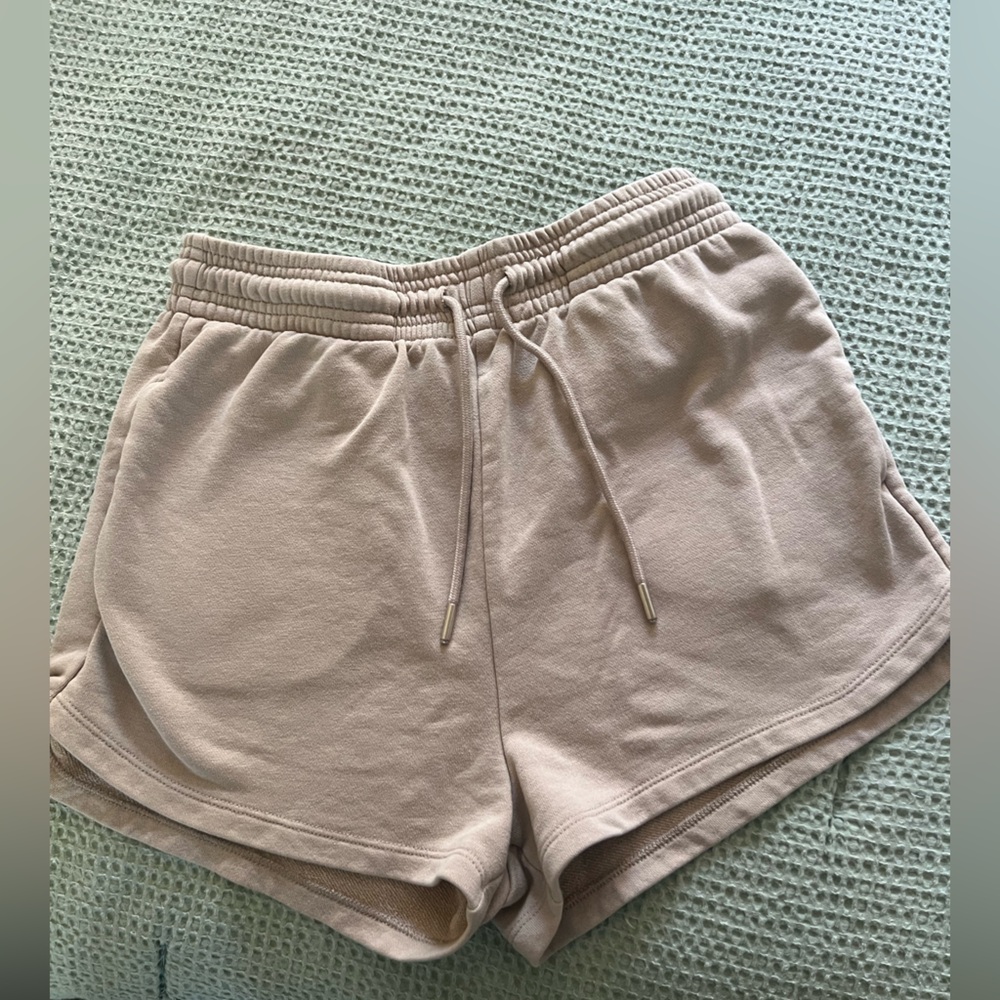 H&M Tan Athletic Shorts Relaxed Fit